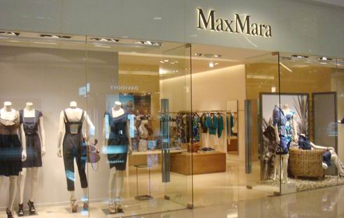 女装展柜实体店