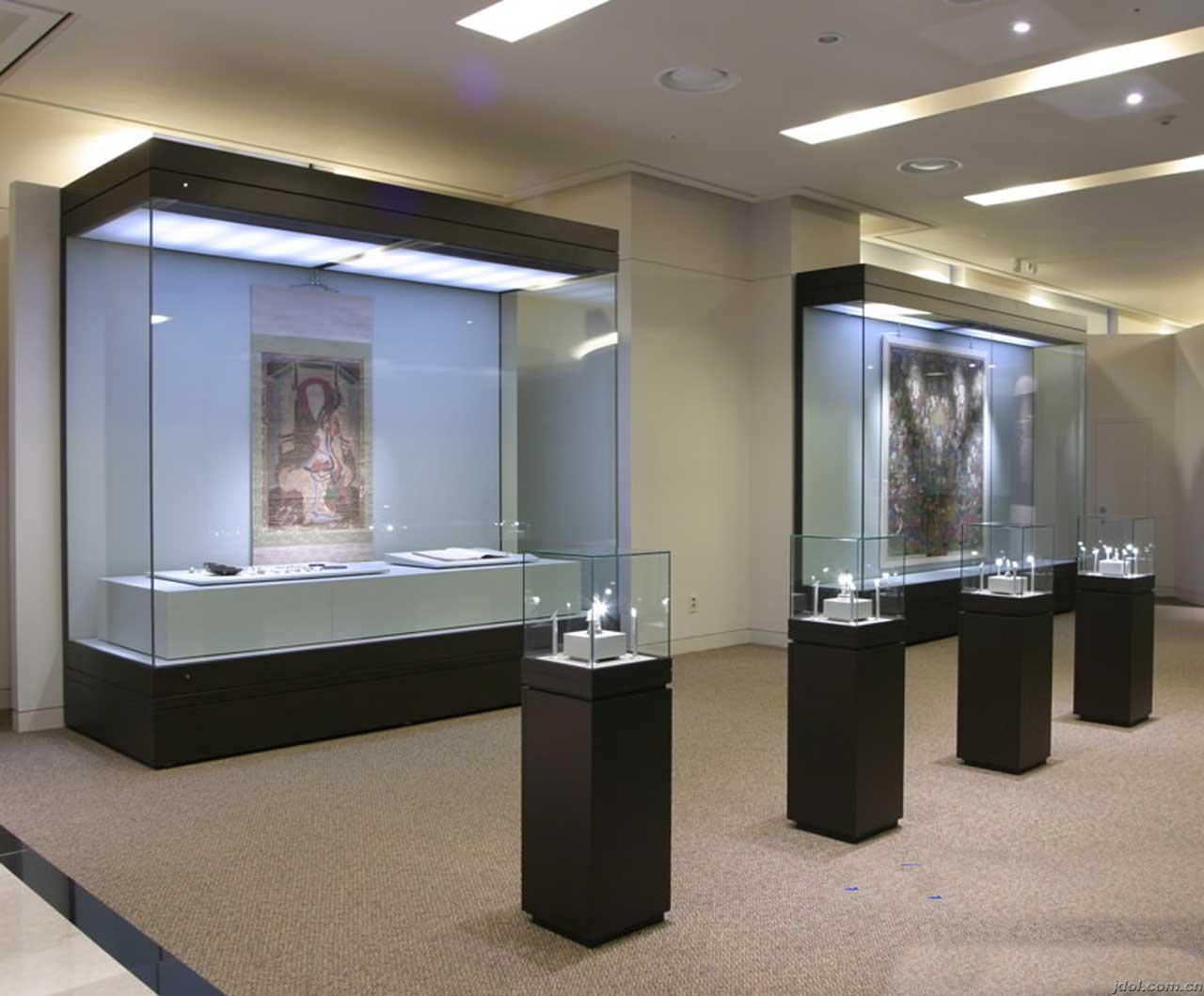 珠宝展示柜实体店